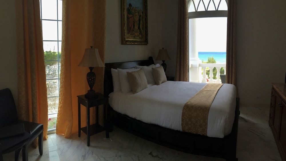 Ocean West Boutique Hotel Nassau Exteriör bild